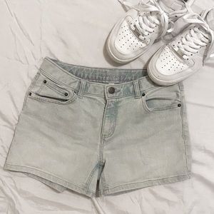 Lightwash Denim Jeans